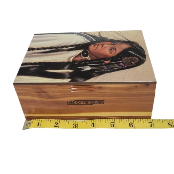 Vintage Southwest Native American Woman Wooden Box/ Jewelry Box/ Storage Box - Picture 8 of 10